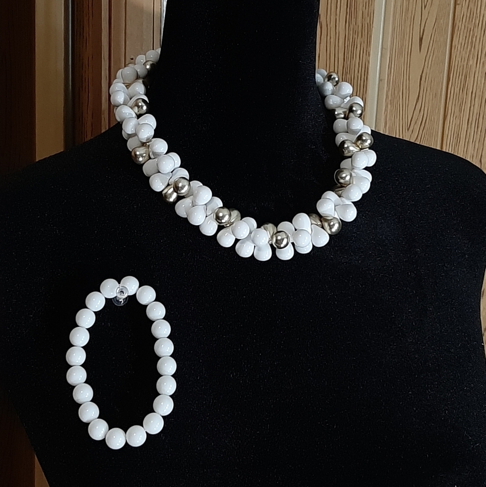Chocker - Picture 3 of 4
